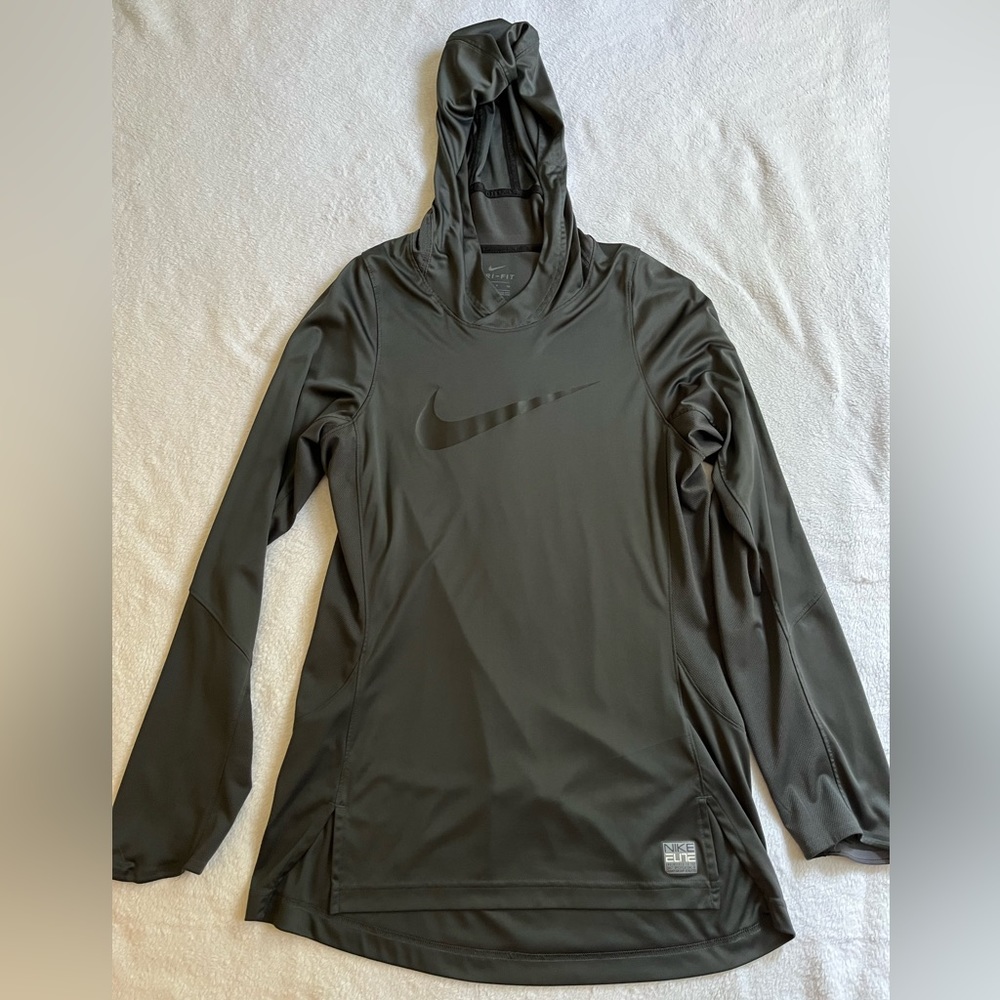 dri-fit nike hoodie size small but runs long